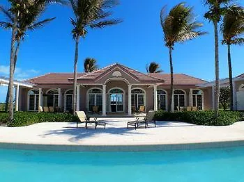 Waterside Escapes Villa West End 5*,